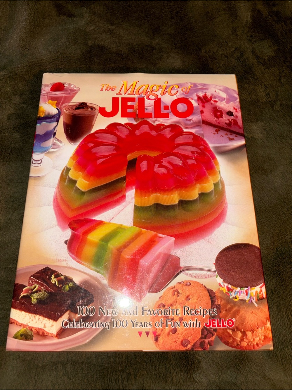 The Magic of Cookbook - Rainbow Gelatin Recipes (Pink, Red, Yellow, Green)